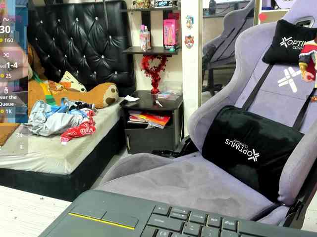 Alisson_Queen webcam