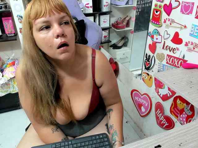 Alisson_Queen webcam