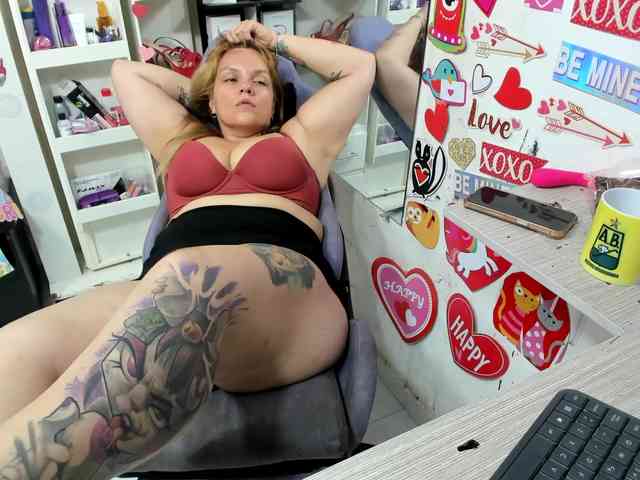 Alisson_Queen webcam