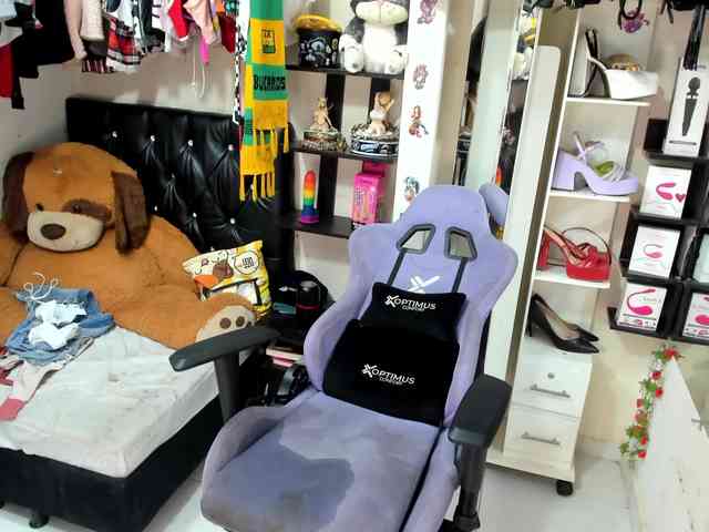 Alisson_Queen webcam