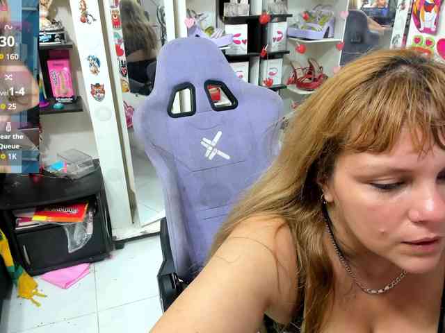 Alisson_Queen webcam