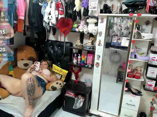 Alisson_Queen webcam