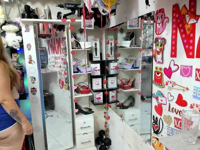 Alisson_Queen webcam