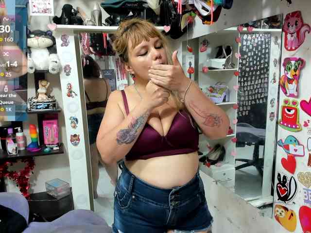 Alisson_Queen webcam