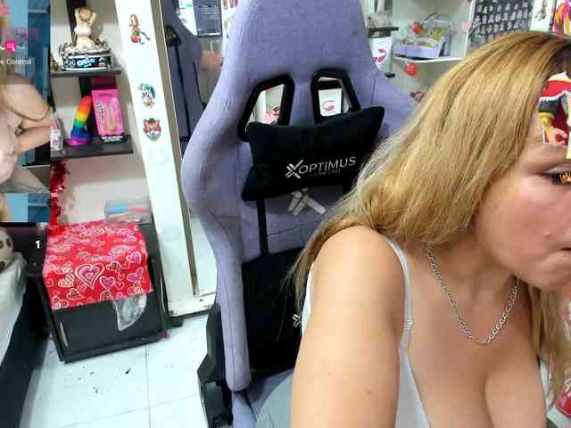 Alisson_Queen webcam