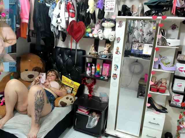 Alisson_Queen webcam