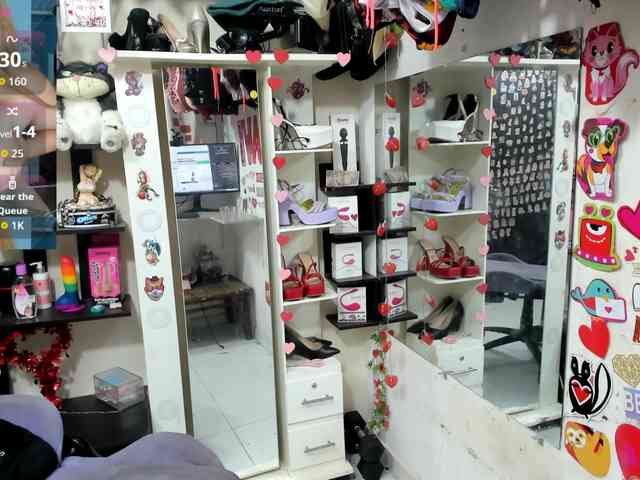 Alisson_Queen webcam