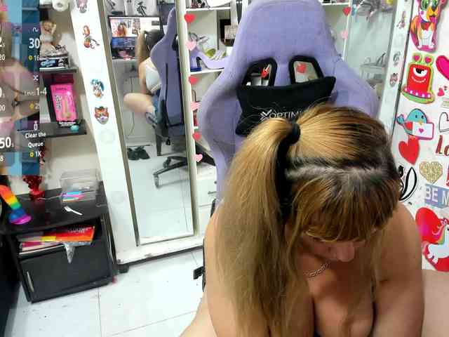 Alisson_Queen webcam