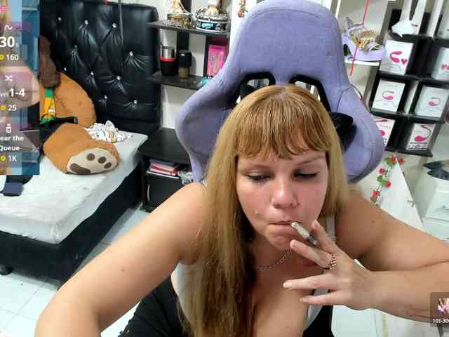Alisson_Queen webcam