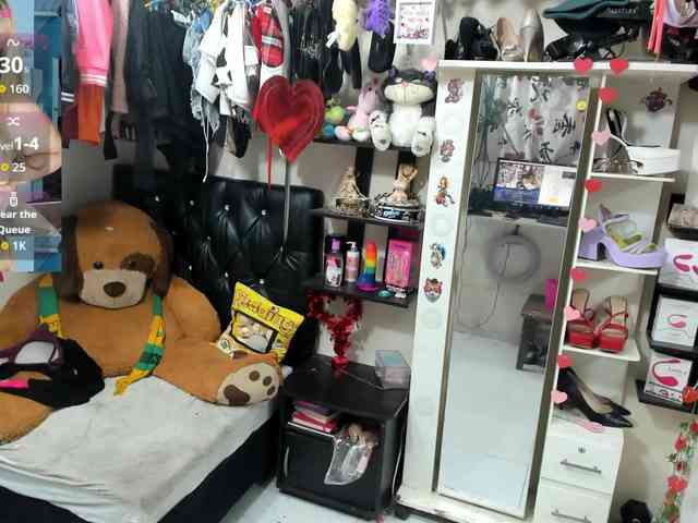 Alisson_Queen webcam