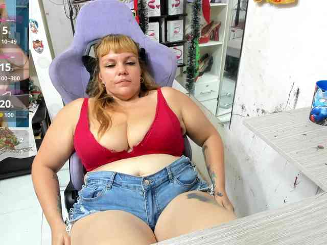 Alisson_Queen webcam