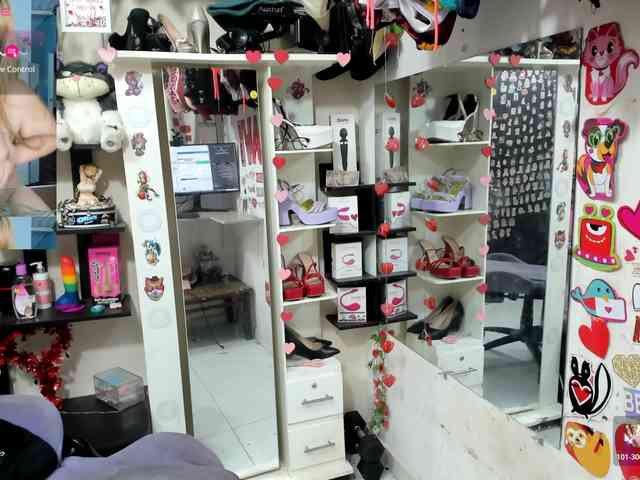 Alisson_Queen webcam