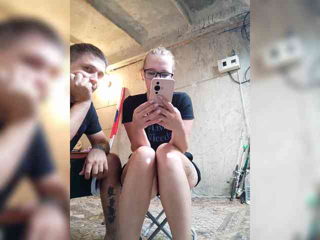 Maksim000-13 webcam