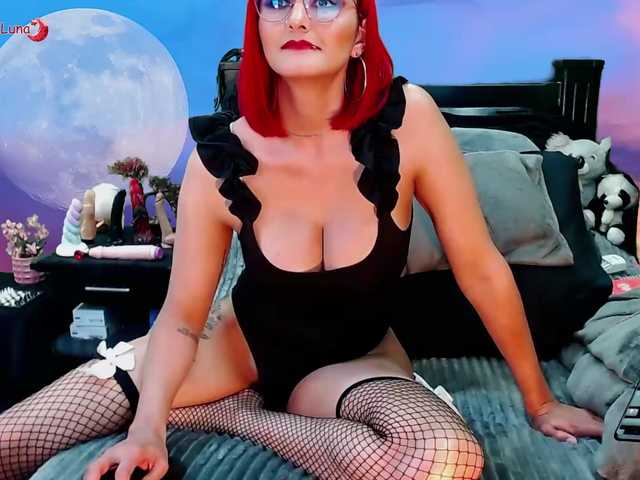 Hanna-Luna's BongaCams show and profile