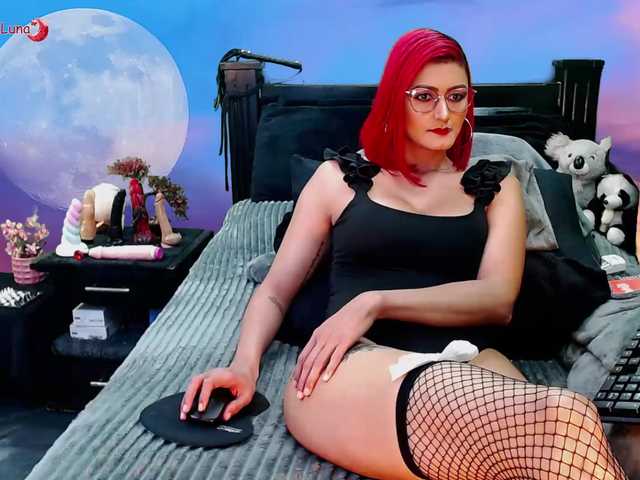 Hanna-Luna's BongaCams show and profile