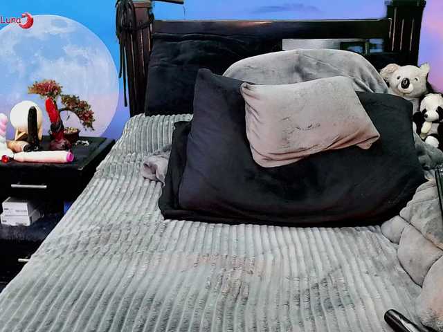 Hanna-Luna's BongaCams show and profile