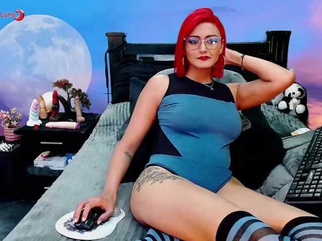  Hanna-Luna chat room