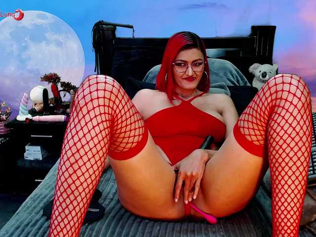 Hanna-Luna's BongaCams show and profile