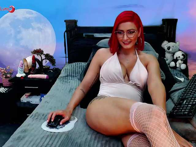  Hanna-Luna chat room