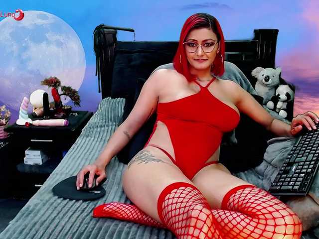 Hanna-Luna's BongaCams show and profile