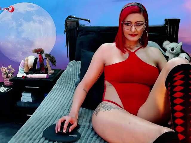 Hanna-Luna's BongaCams show and profile