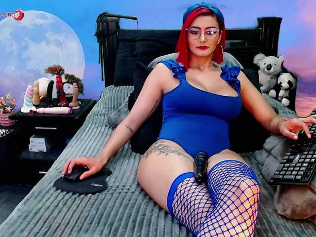 Hanna-Luna's BongaCams show and profile