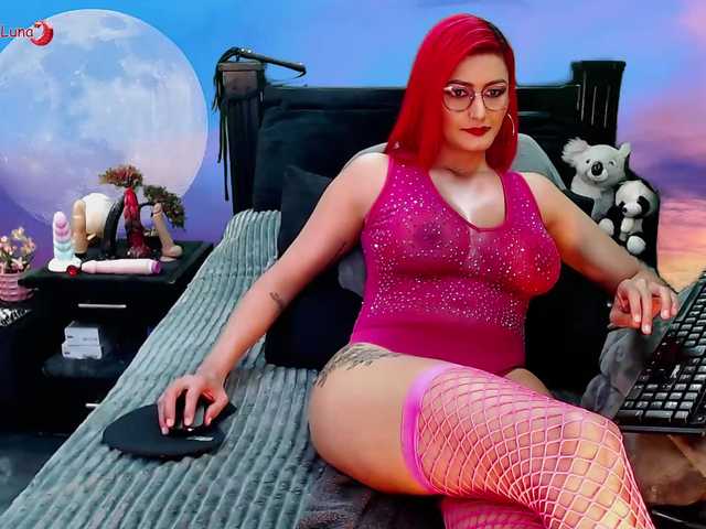 Hanna-Luna's BongaCams show and profile