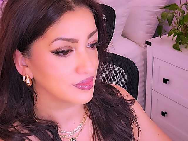 SeductiveMina's BongaCams show and profile