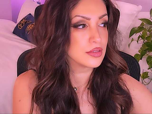 le modèle ExcitingWoman est en webcam porno dans un show sur le site bongacams, il possède les tags suivants: White/Caucasian,Brunette,Trimmed