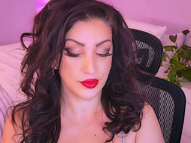 SeductiveMina's BongaCams show and profile