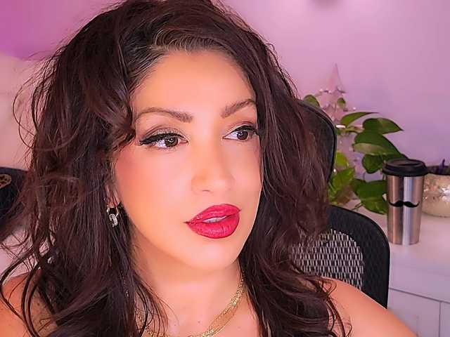 SeductiveMina's BongaCams show and profile