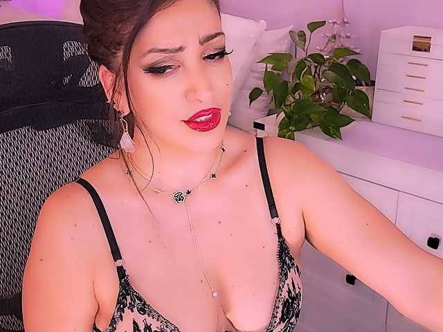 SeductiveMina's BongaCams show and profile