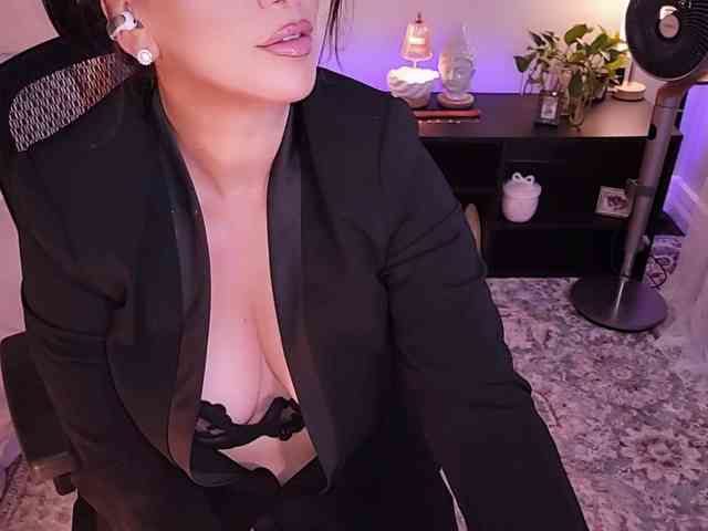 ExcitingWoman webcam