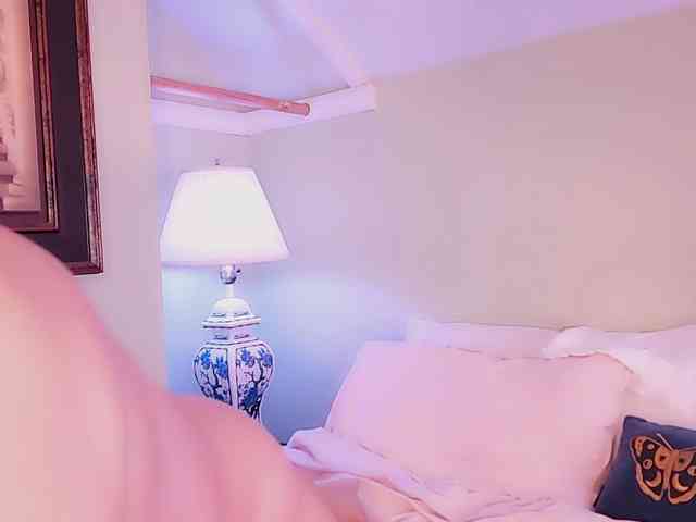 ExcitingWoman webcam