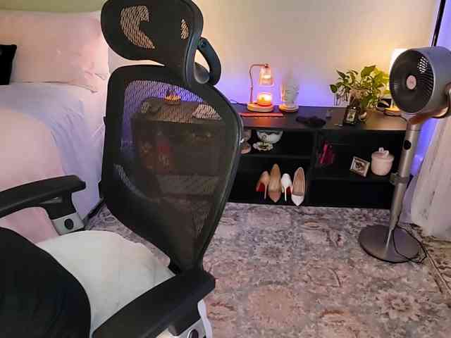 ExcitingWoman webcam