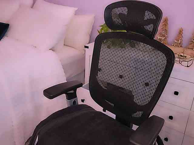 ExcitingWoman webcam