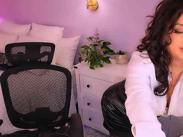 ExcitingWoman webcam