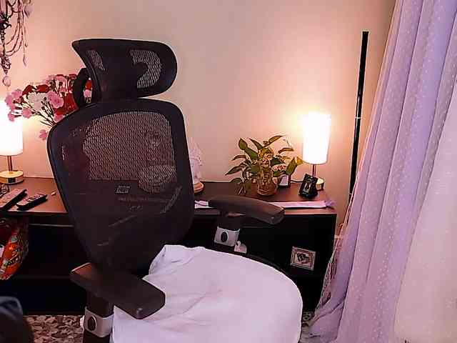 ExcitingWoman webcam