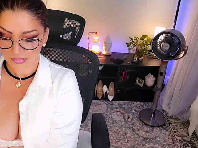 ExcitingWoman webcam