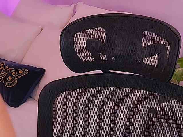 ExcitingWoman webcam