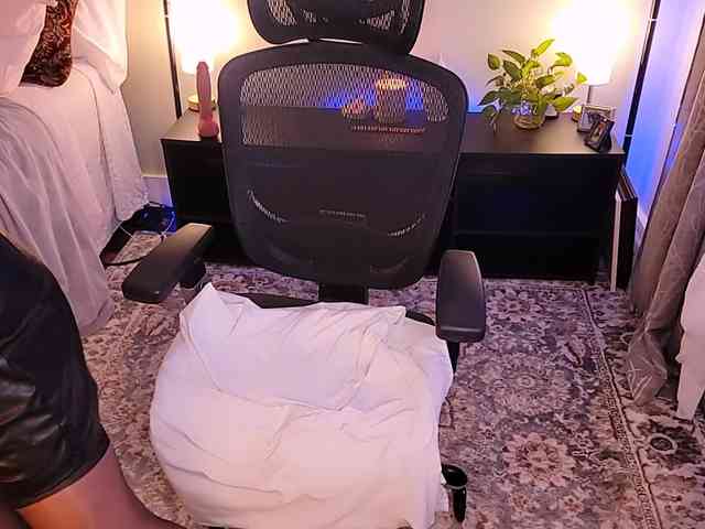 ExcitingWoman webcam