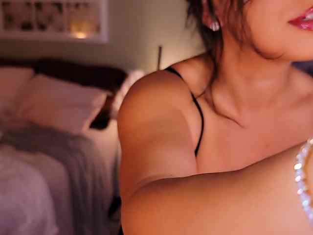 ExcitingWoman webcam