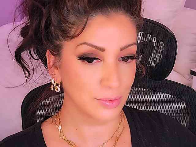 ExcitingWoman webcam