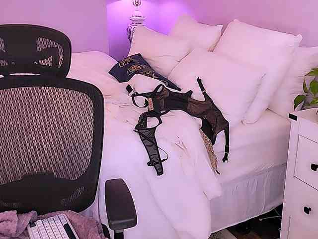 ExcitingWoman webcam