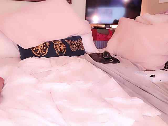 ExcitingWoman webcam
