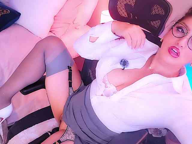 ExcitingWoman webcam