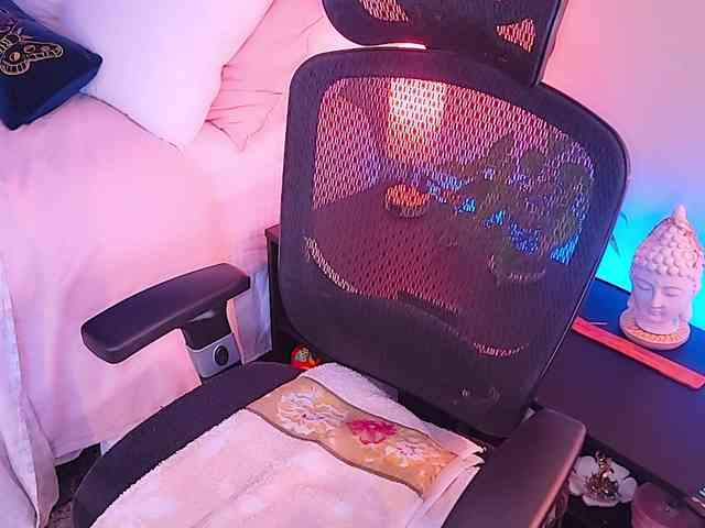 ExcitingWoman webcam