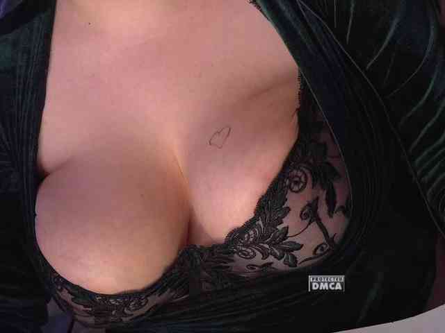 -Me4ta- webcam