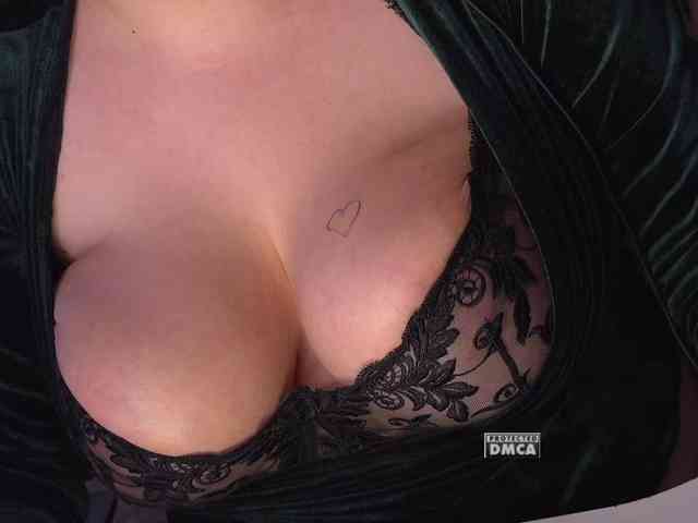 -Me4ta- webcam