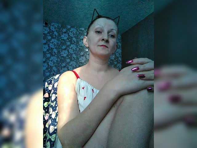 Zarevna's BongaCams show and profile